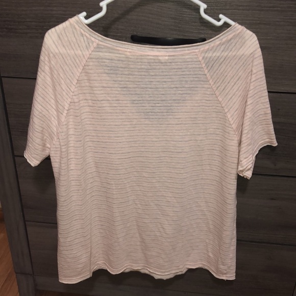 Pretty Grey and Light Pink top!🩷 - Picture 3 of 4